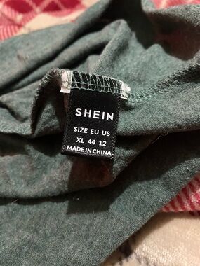 SHEIN XL Heathered Dark Green Tee